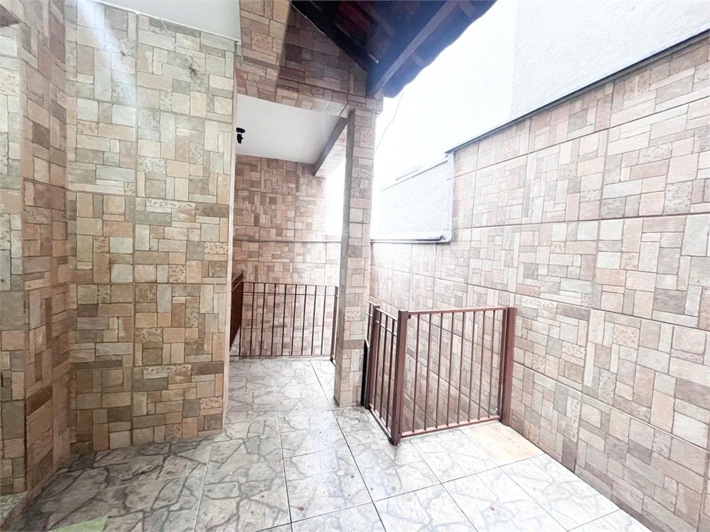 Casa à venda com 4 quartos, sendo 2 suítes, em Jardim São Paulo(zona Norte), São Paulo, SP
