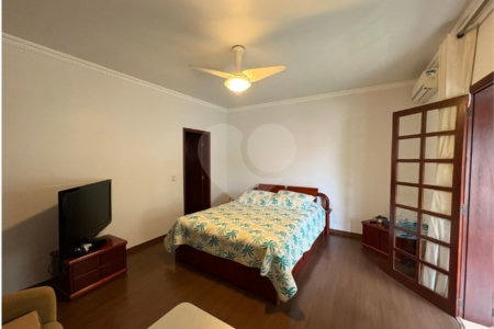 Casa à venda com 4 suítes no condomínio Granja Olga II, Sorocaba - SP