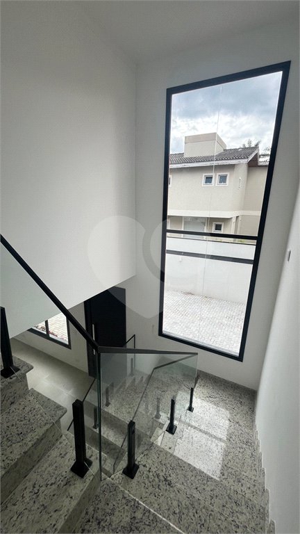 Casa à venda com 3 suítes no condomínio Village Itaguaçu, Atibaia - SP