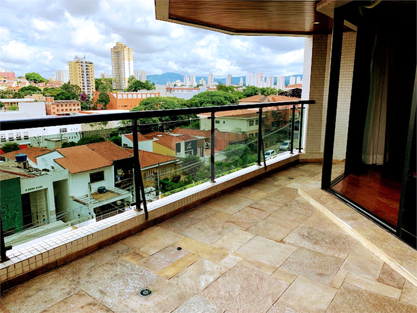 Apartamento à venda ou para alugar com 4 quartos, sendo 2 suítes, em Santana, São Paulo, SP