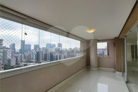 Apartamento para alugar com 3 quartos, sendo 2 suítes, em Brooklin Paulista, São Paulo, SP