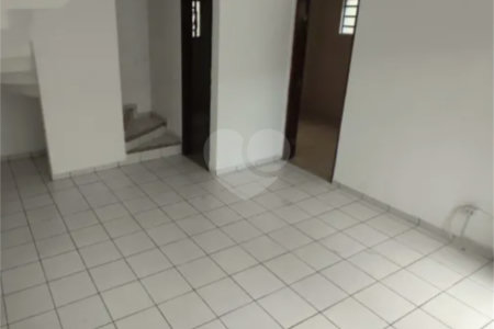 Sobrado à venda com 3 quartos, sendo 1 suíte, em Jardim Pinheiros, São Paulo, SP