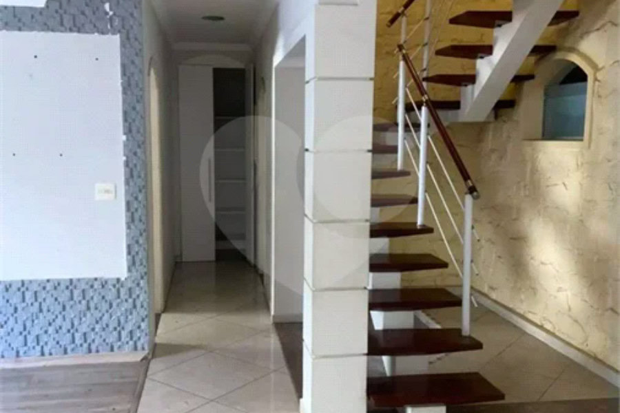 Casa à venda ou para alugar com 4 quartos, sendo 2 suítes, em Vila Renascença, Mairiporã, SP