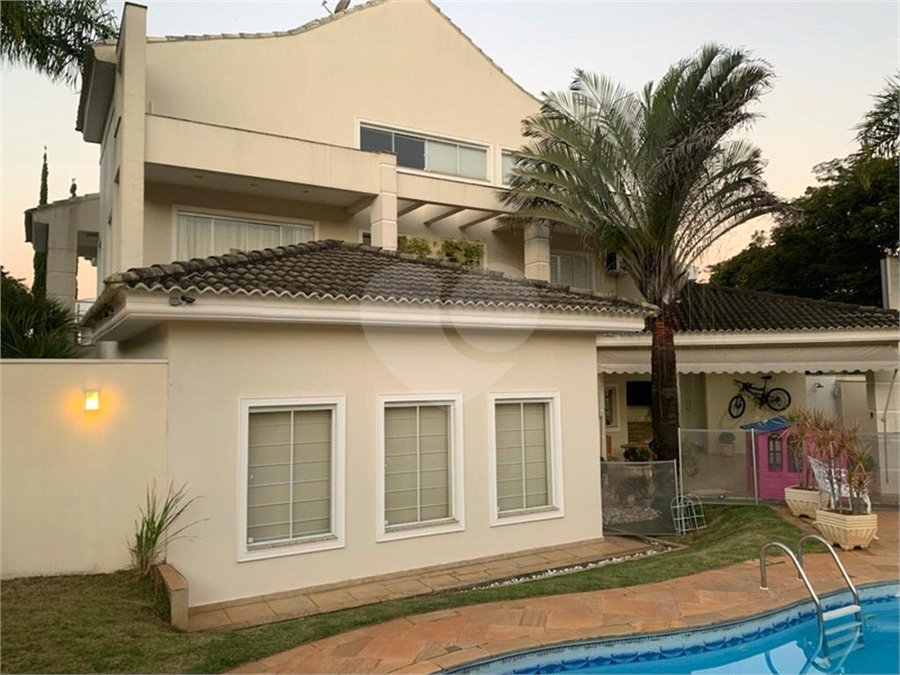 Casa à venda com 3 suítes no condomínio Residencial Villa dos Inglezes, Sorocaba - SP