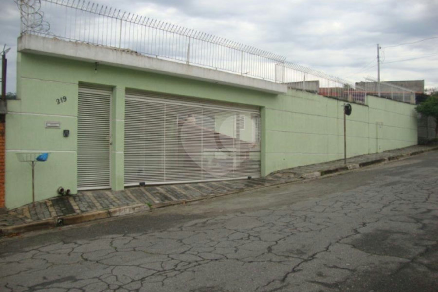 Sobrado à venda com 2 suítes em Tremembé, São Paulo, SP