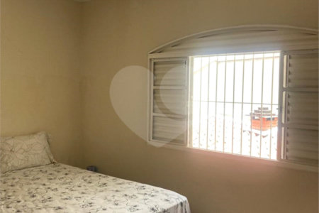 Casa à venda com 3 quartos, sendo 1 suíte, em Jardim Pinheiros, São Paulo, SP