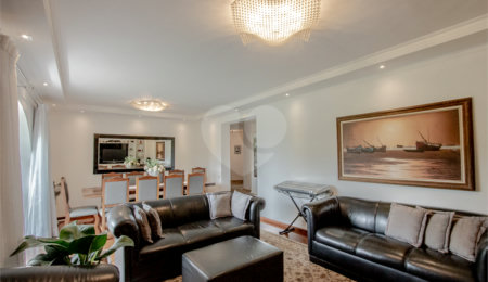 Apartamento à venda com 4 quartos, sendo 1 suíte,  em Granja Julieta, São Paulo, SP