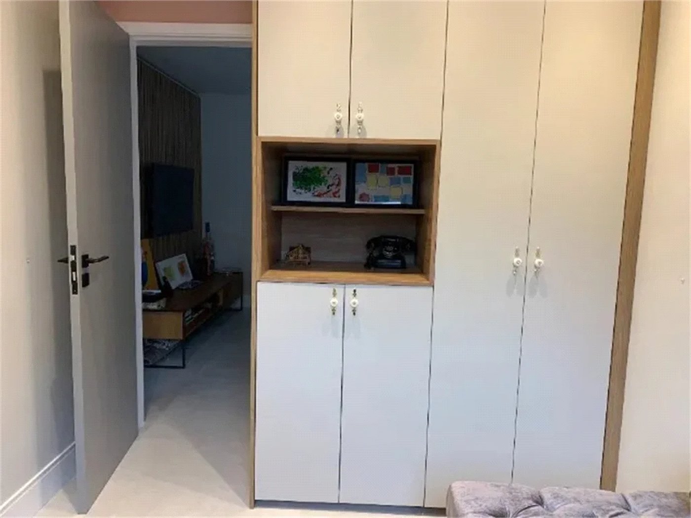 Apartamento à venda com 3 quartos, sendo 1 suíte, em Cidade São Francisco, São Paulo, SP