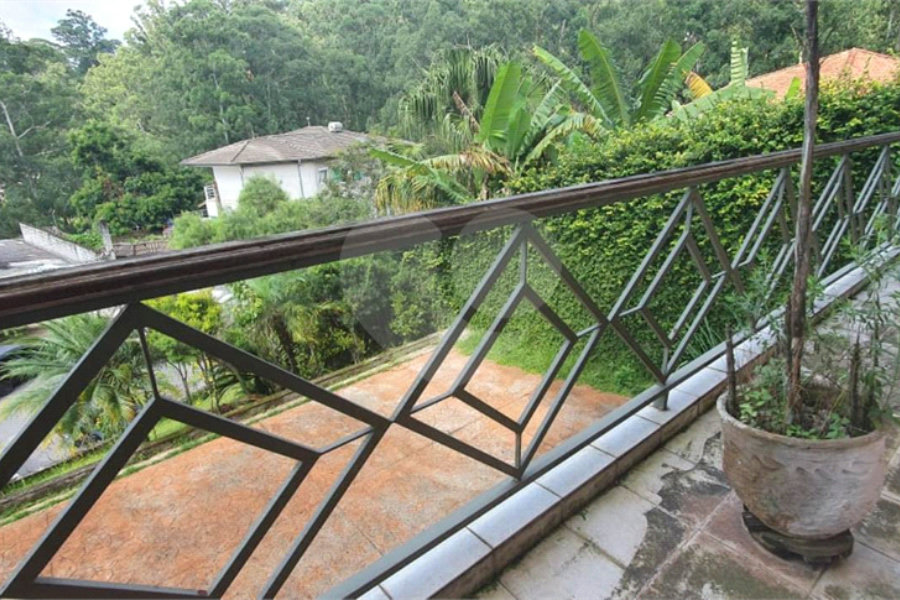 Sobrado à venda ou para alugar com 5 quartos, sendo 3 suítes, em Serra da Cantareira, São Paulo, SP