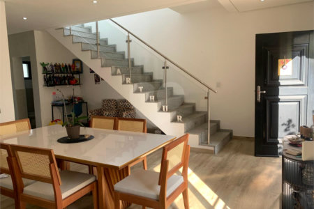 Casa à venda com 4 suítes no condomínio Vila Inglesa, Atibaia - SP
