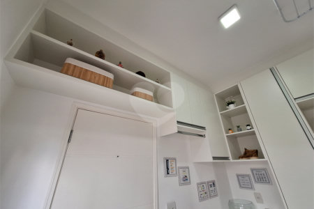 Casa à venda com 3 suítes no condomínio Residencial Villa Di Treviso, Vinhedo - SP
