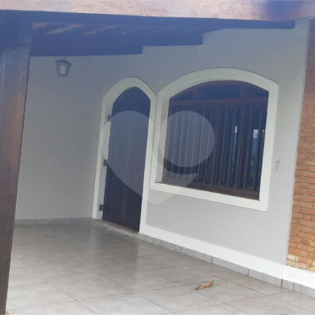 Casa à venda com 3 quartos, sendo 1 suíte, em Vila Santista, Atibaia, SP