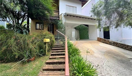 Casa à venda com 3 quartos, sendo 1 suíte, no condomínio Residencial Recanto dos Paturis, Vinhedo - SP