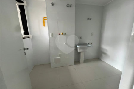 Apartamento à venda com 3 quartos, sendo 1 suíte, em Chácara Santo Antônio, São Paulo, SP