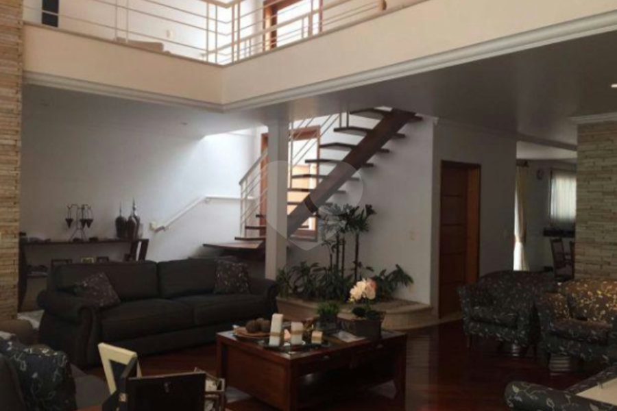 Sobrado à venda com 4 suítes em Santana, São Paulo, SP