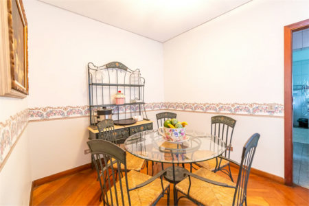 Casa à venda com 4 quartos, sendo 2 suítes, em Brooklin Paulista, São Paulo, SP
