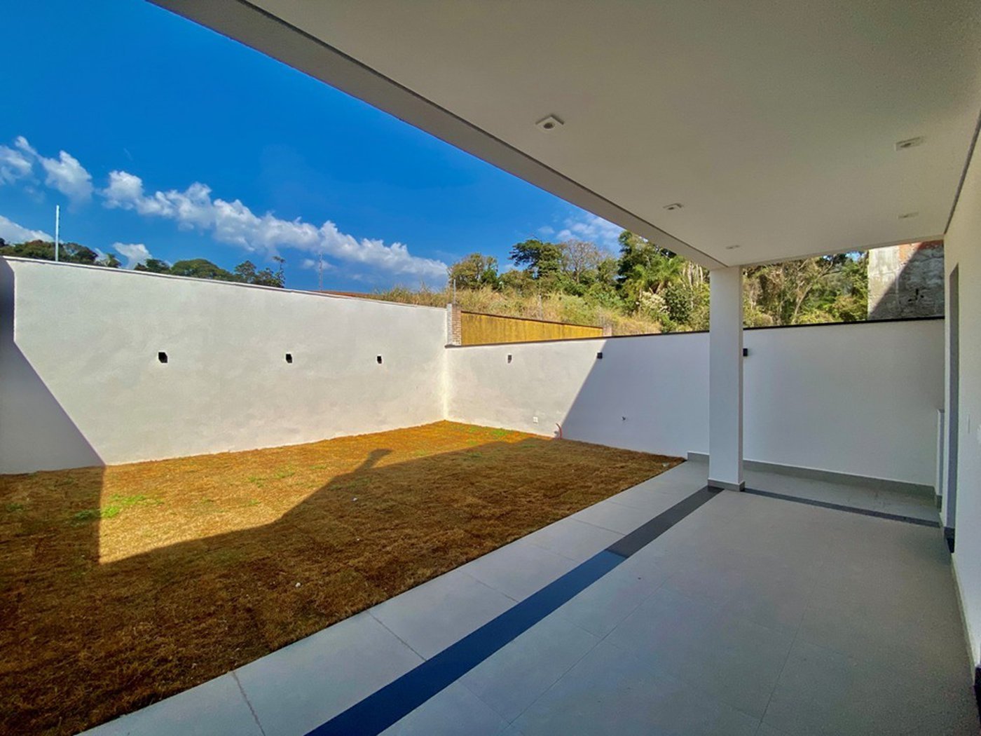 Casa à venda com 3 quartos, sendo 3 suítes, no condomínio Vila Giardino, Jundiaí - SP