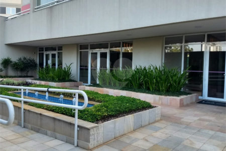 Apartamento à venda com 2 quartos, sendo 1 suíte, em Parque Industrial Tomas Edson, São Paulo, SP