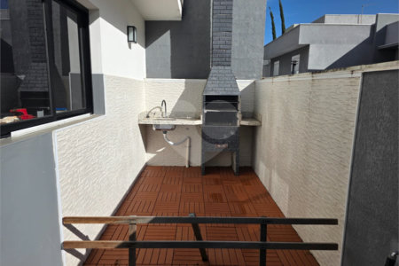 Casa à venda com 3 suítes no condomínio Portal do Bosque, Louveira - SP