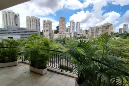 Casa à venda ou para alugar com 4 suítes no condomínio Solares Vila Europa, São Paulo - SP