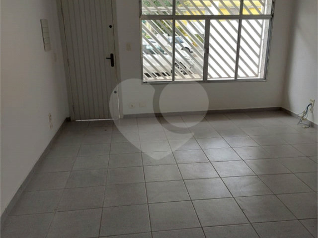 Sobrado à venda com 3 quartos, sendo 1 suíte,  em Alto da Boa Vista, São Paulo, SP