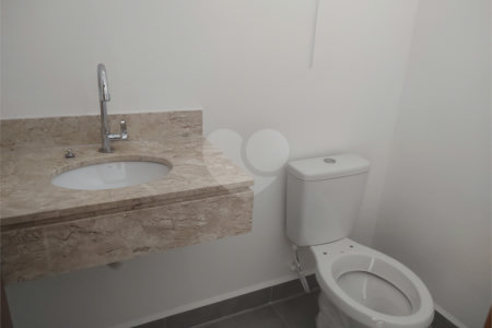 Casa Térrea à venda com 3 suítes em Jardim do Lago, Atibaia, SP