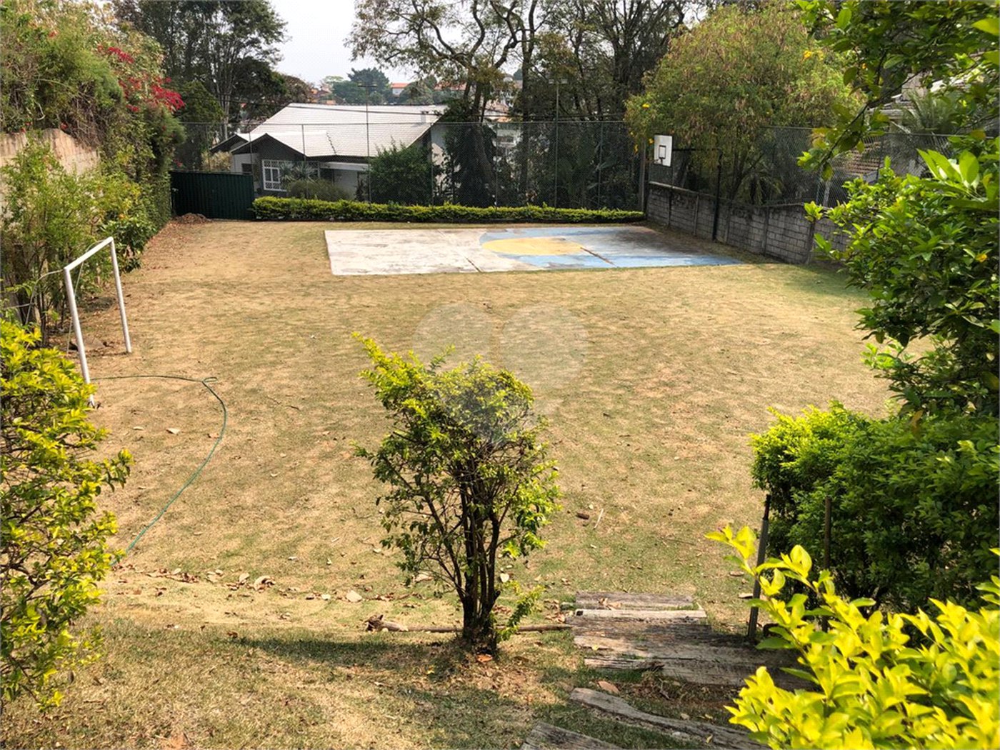 Terreno à venda com 1 suíte no condomínio Estância Marambaia, Vinhedo - SP