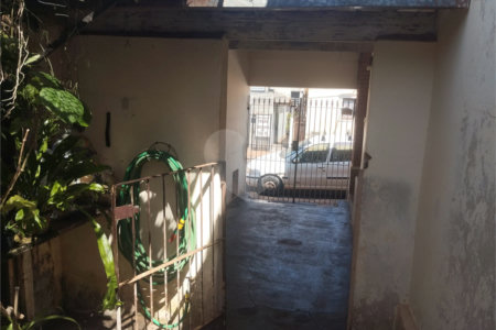 Casa à venda com 2 quartos no Centro, Araraquara, SP
