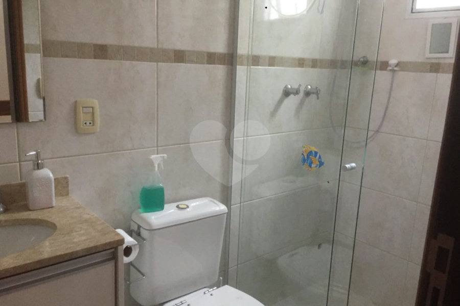 Casa à venda com 3 quartos, sendo 1 suíte, no condomínio Morada do Horto, São Paulo - SP