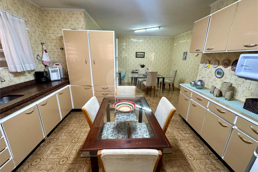 Sobrado à venda com 4 quartos, sendo 1 suíte, em Parque Novo Mundo, São Paulo, SP