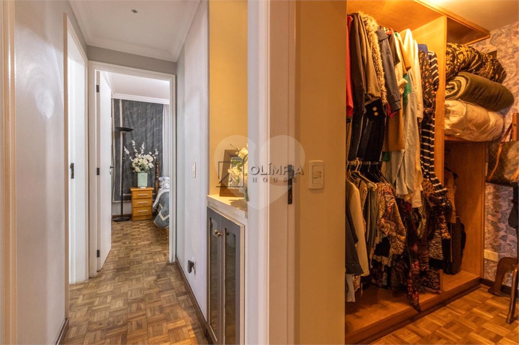 Apartamento à venda com 3 quartos, sendo 2 suítes, em Campo Belo, São Paulo, SP