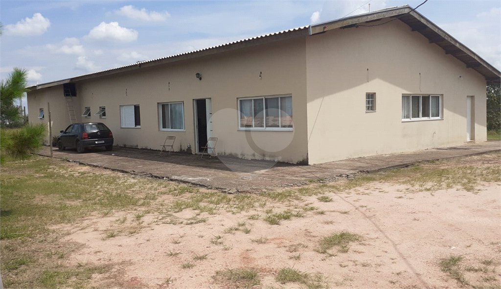 Chácara à venda com 4 quartos, sendo 1 suíte, em Vista Alegre, Vinhedo, SP