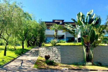 Casa à venda com 4 quartos, sendo 2 suítes, no condomínio Bosque de Grevilea, Vinhedo - SP