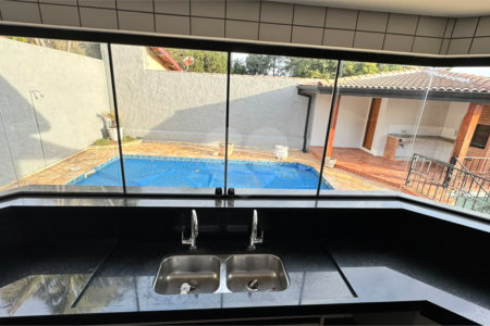 Casa à venda ou para alugar com 3 quartos, sendo 1 suíte, em Jardim Paulista, Atibaia, SP