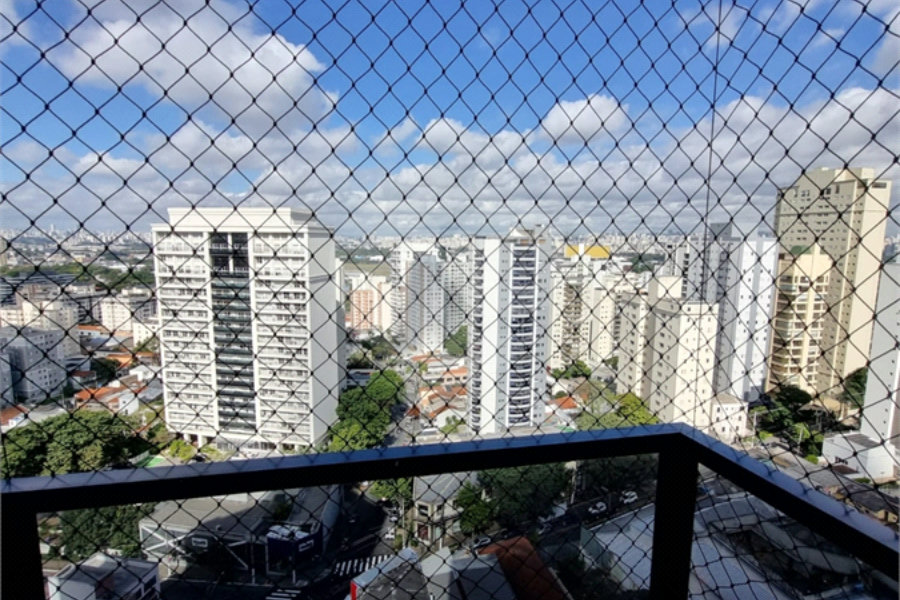 Apartamento à venda ou para alugar com 3 quartos, sendo 1 suíte, em Santa Teresinha, São Paulo, SP