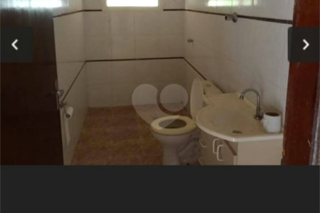 Chácara à venda ou para alugar com 4 quartos, sendo 1 suíte, em Vila Omízollo, Louveira, SP