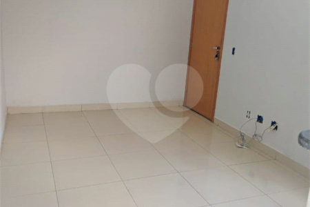 Apartamento à venda com 2 quartos em Coophema, Cuiabá, MT
