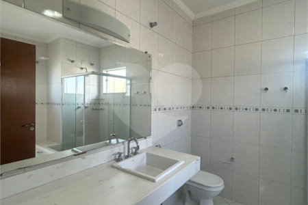 Casa à venda com 4 quartos, sendo 1 suíte,  no condomínio Lago da Boa Vista, Sorocaba - SP
