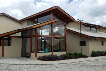 Casa para alugar com 3 quartos, sendo 1 suíte,  em Jardim dos Pinheiros, Atibaia, SP