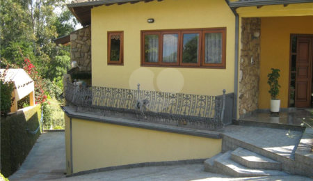 Casa à venda com 4 quartos, sendo 2 suítes,  no condomínio Estância Marambaia, Vinhedo - SP