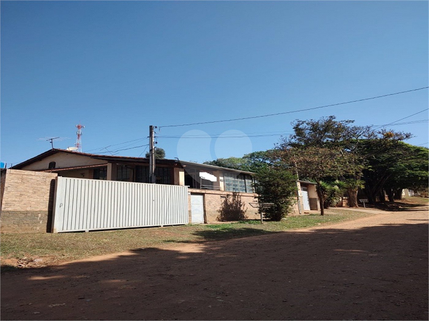 Chácara à venda com 5 quartos, sendo 3 suítes, em Chácaras Fernão Dias, Atibaia, SP