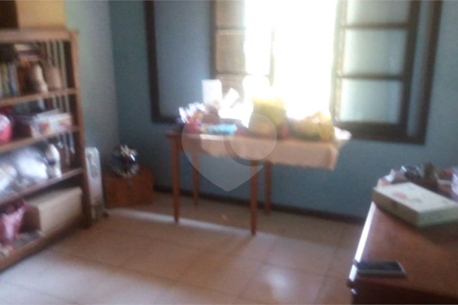 Sobrado à venda com 5 quartos, sendo 1 suíte, em Roseira, Mairiporã, SP