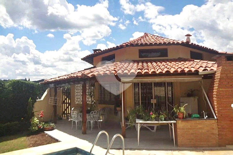 Sobrado à venda com 3 suítes em Palmas do Tremembé, São Paulo, SP