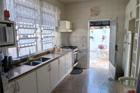 Sobrado à venda com 4 quartos, sendo 2 suítes, em Jardim Leonor, São Paulo, SP