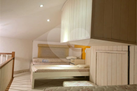 Casa à venda com 5 quartos, sendo 1 suíte,  em Praia Rasa, Armação dos Búzios, RJ