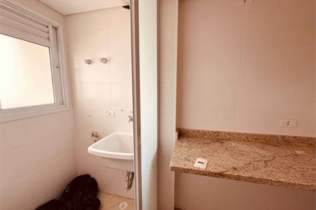 Apartamento com Varanda Gourmet em Condomínio Clube na Enseada – 2 Dormitórios
