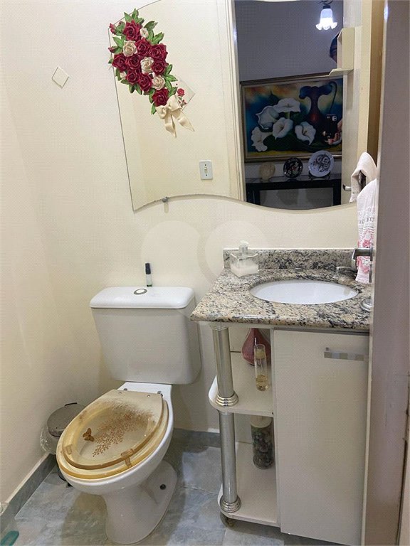 Sobrado à venda com 3 quartos, sendo 1 suíte,  em Vila Nova Pauliceia, São Paulo, SP
