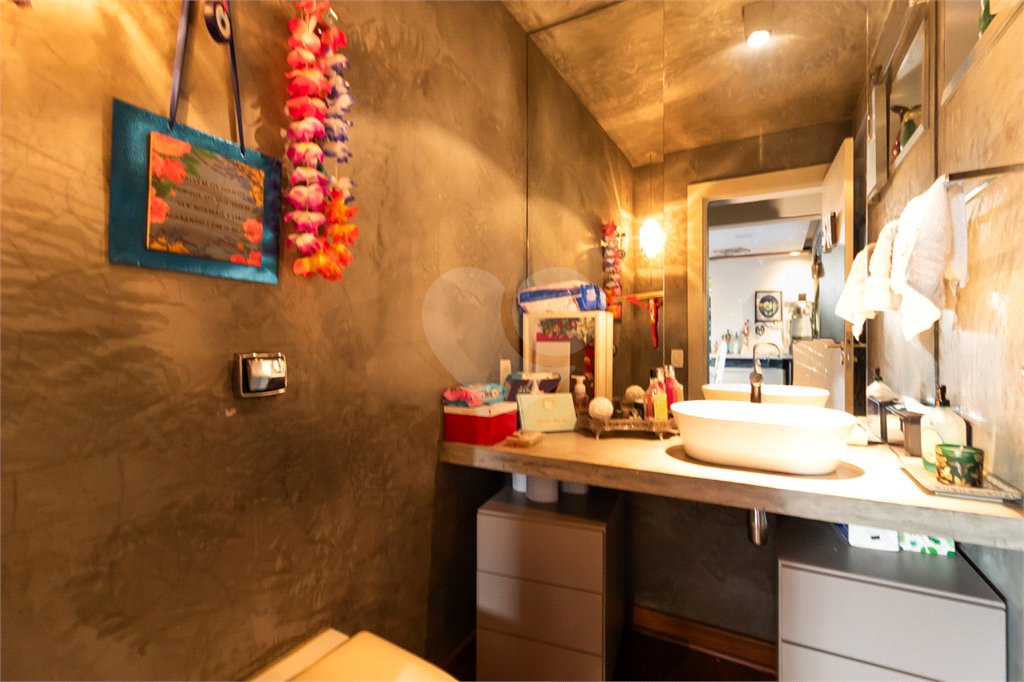 Casa à venda ou para alugar com 3 quartos, sendo 1 suíte, em Butantã, São Paulo, SP