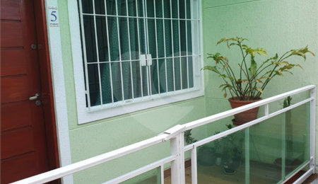 Casa à venda com 2 suítes no condomínio Residencial Maracujás, São Paulo - SP