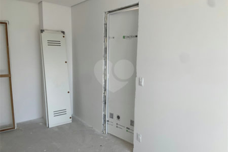 Apartamento à venda com 1 quarto em Bosque da Saúde, São Paulo, SP